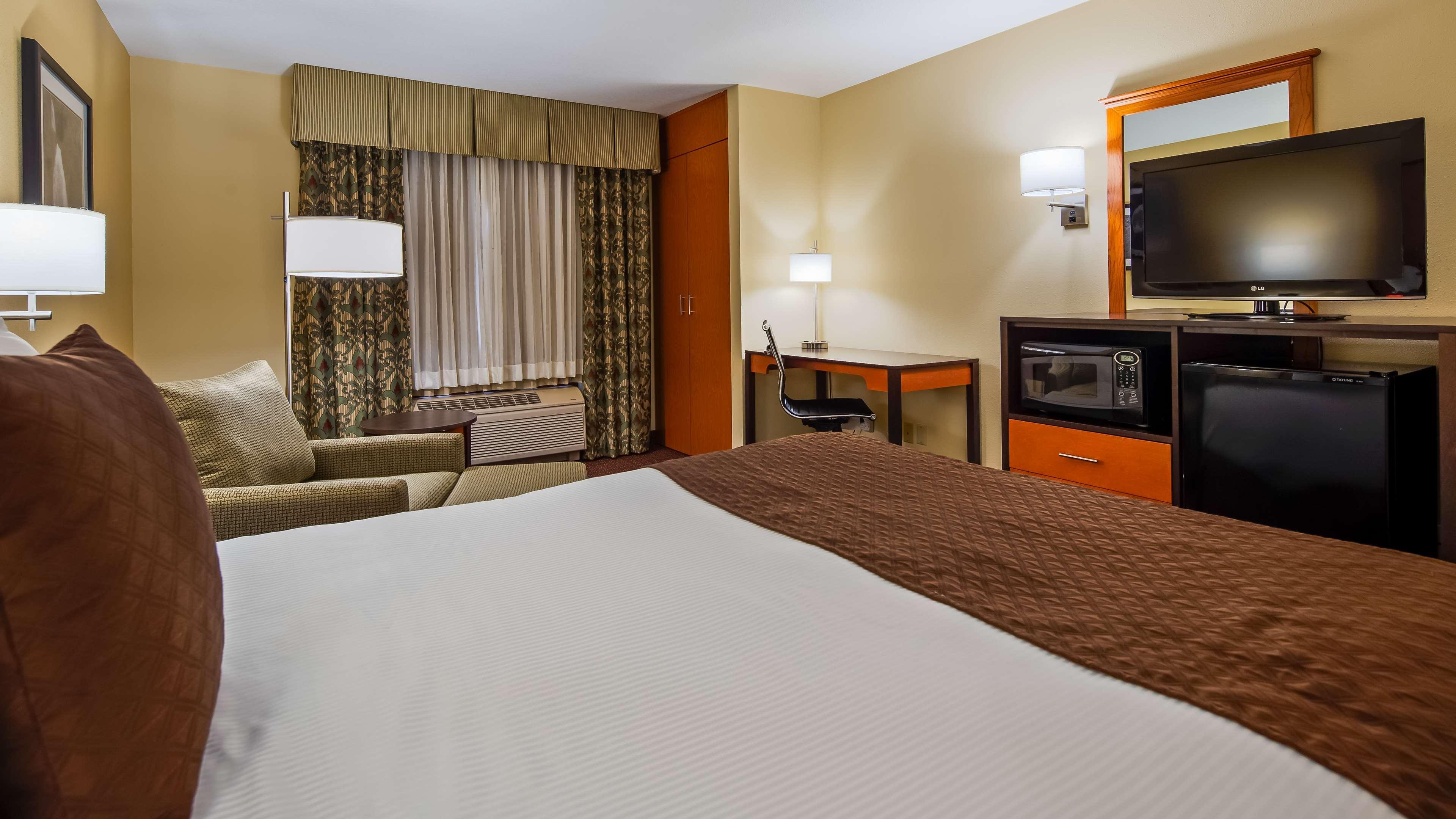 Best Western Cascade Inn & Suites Troutdale Exterior photo