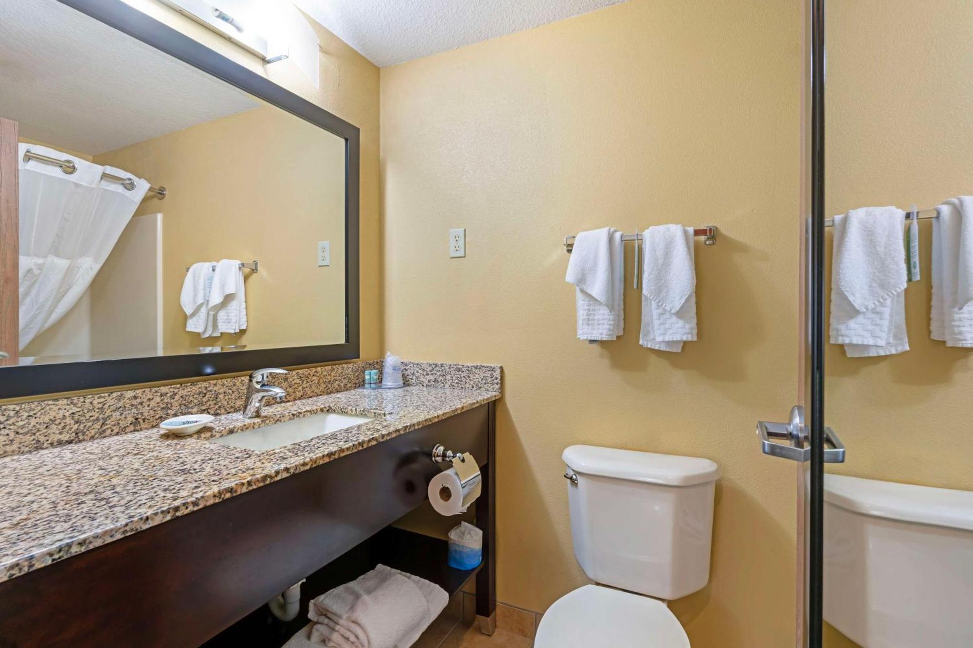 Best Western Cascade Inn & Suites Troutdale Exterior photo