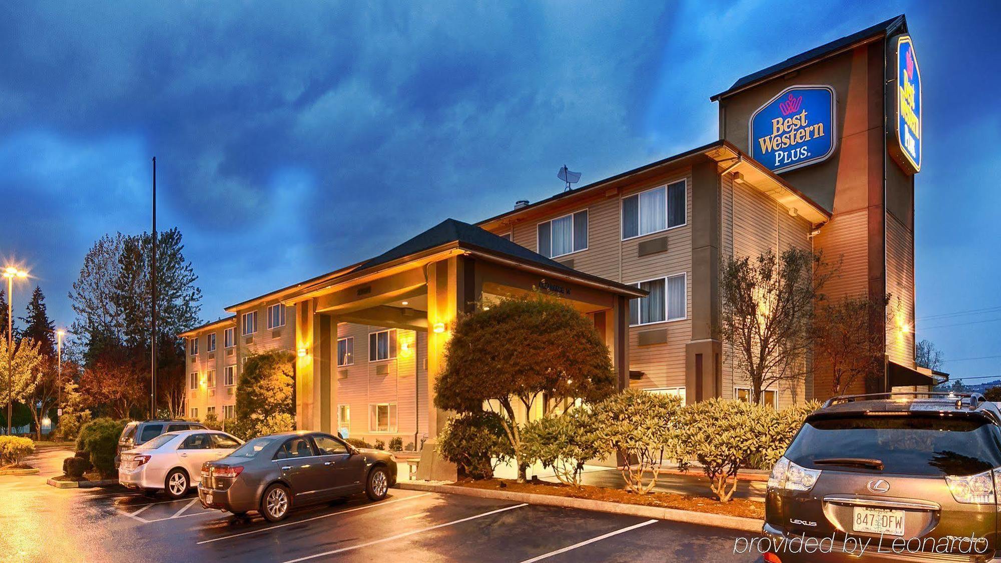 Best Western Cascade Inn & Suites Troutdale Exterior photo