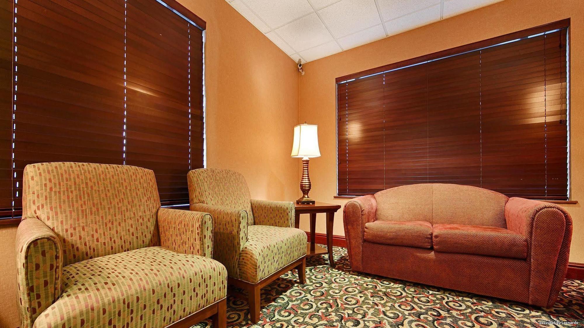 Best Western Cascade Inn & Suites Troutdale Exterior photo