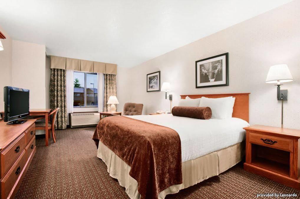 Best Western Cascade Inn & Suites Troutdale Exterior photo