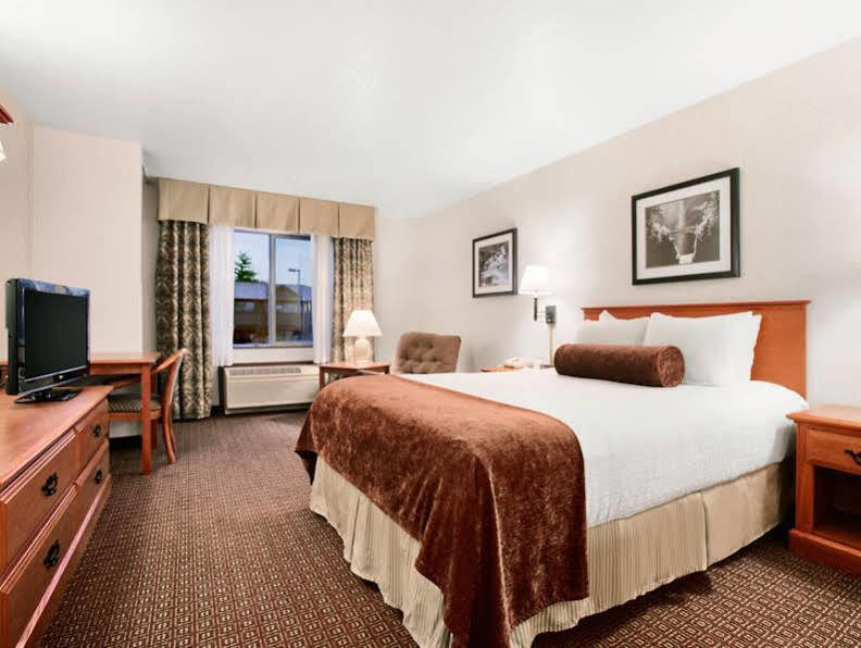Best Western Cascade Inn & Suites Troutdale Exterior photo