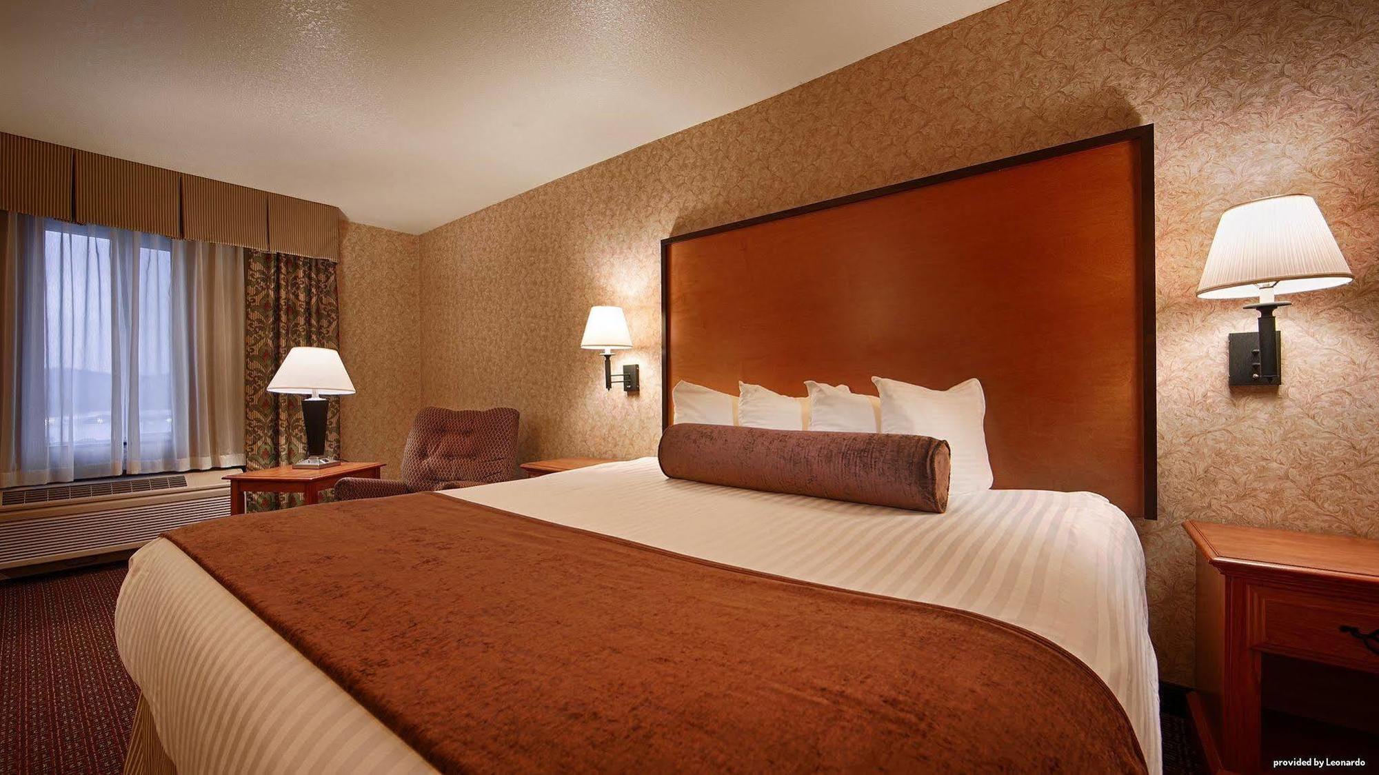 Best Western Cascade Inn & Suites Troutdale Exterior photo