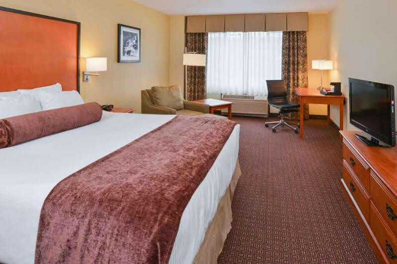 Best Western Cascade Inn & Suites Troutdale Exterior photo